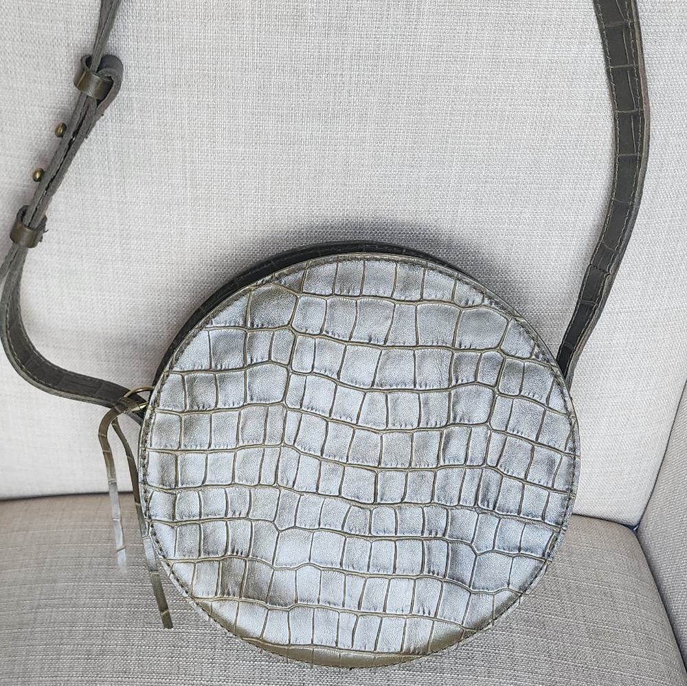 NWT The Simple Circle Crossbody: Croc Embossed Leather Edition Olive Green